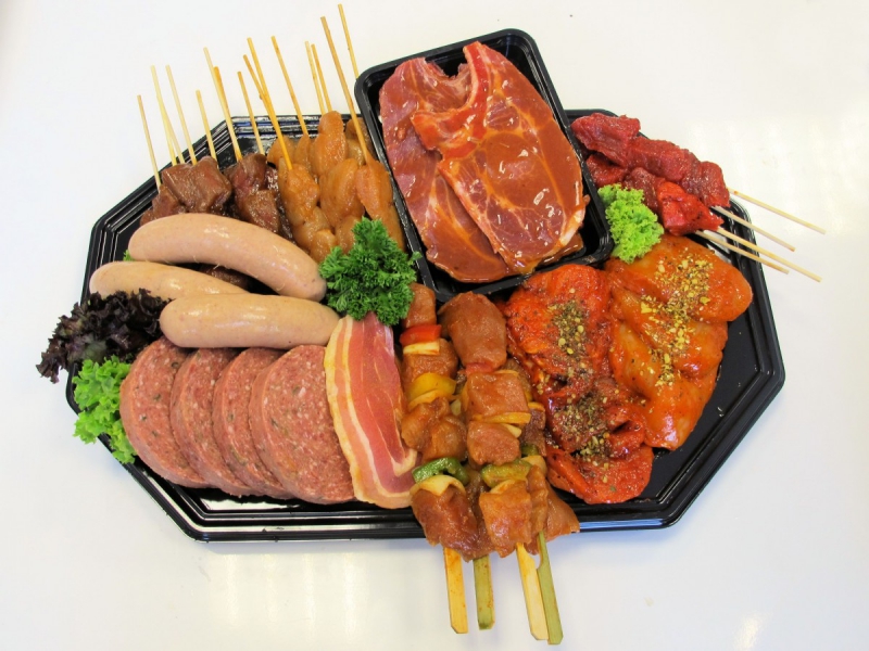 boucherie-COLLONGUES-min_bbq_butcher_shop_supermarket_meal_party-766127